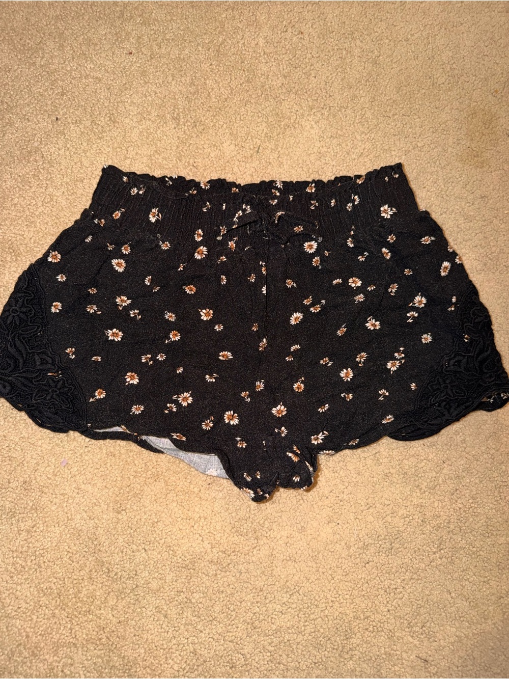 Festival “linen” daisy and lace shorts girls 12 / junior xs